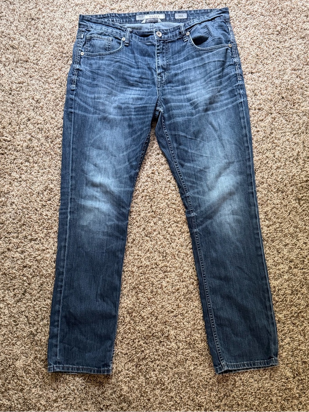 *BKE Buckle* Derek straight leg men’s soft distressed denim light blue jeans 36